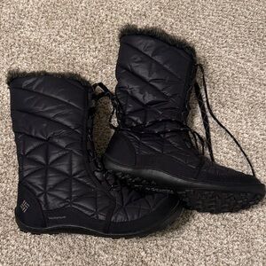 Columbia Women's Black Quilted Winter Boots